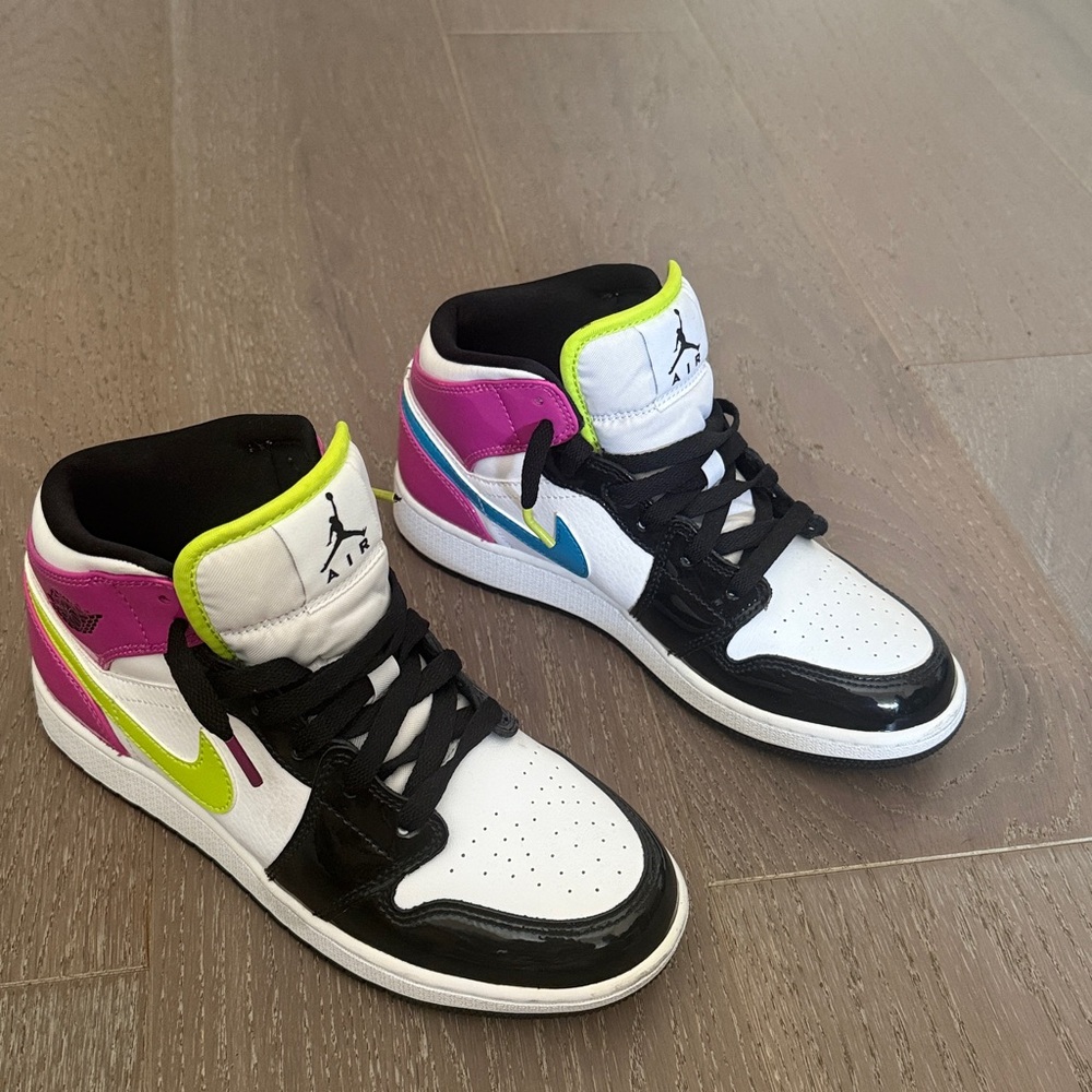 Nike Kids High-Top Sneakers in White, Black, Pink & Neon Yellow